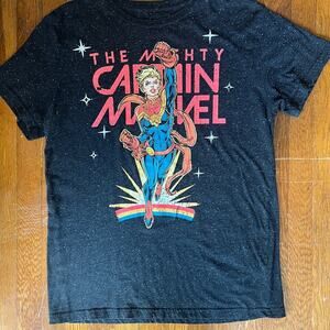 Marvel Captain Marvel Graphic T-Shirt M